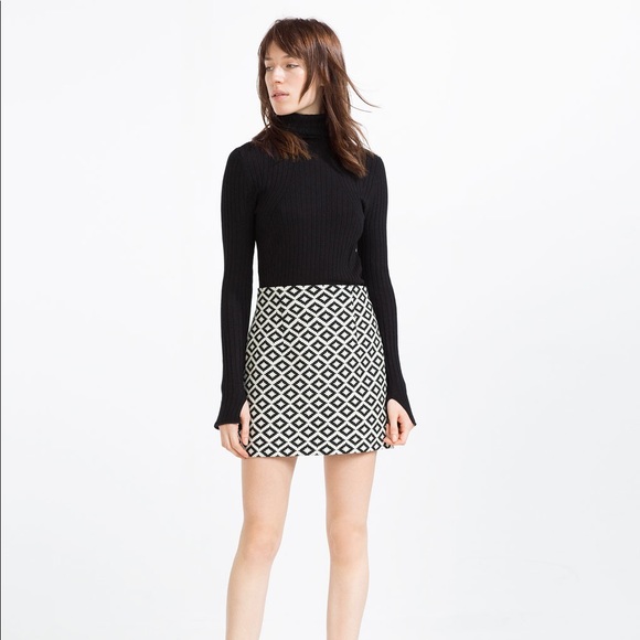 NWT Zara Black White Diamond Jacquard Mini Skirt - Picture 2 of 4